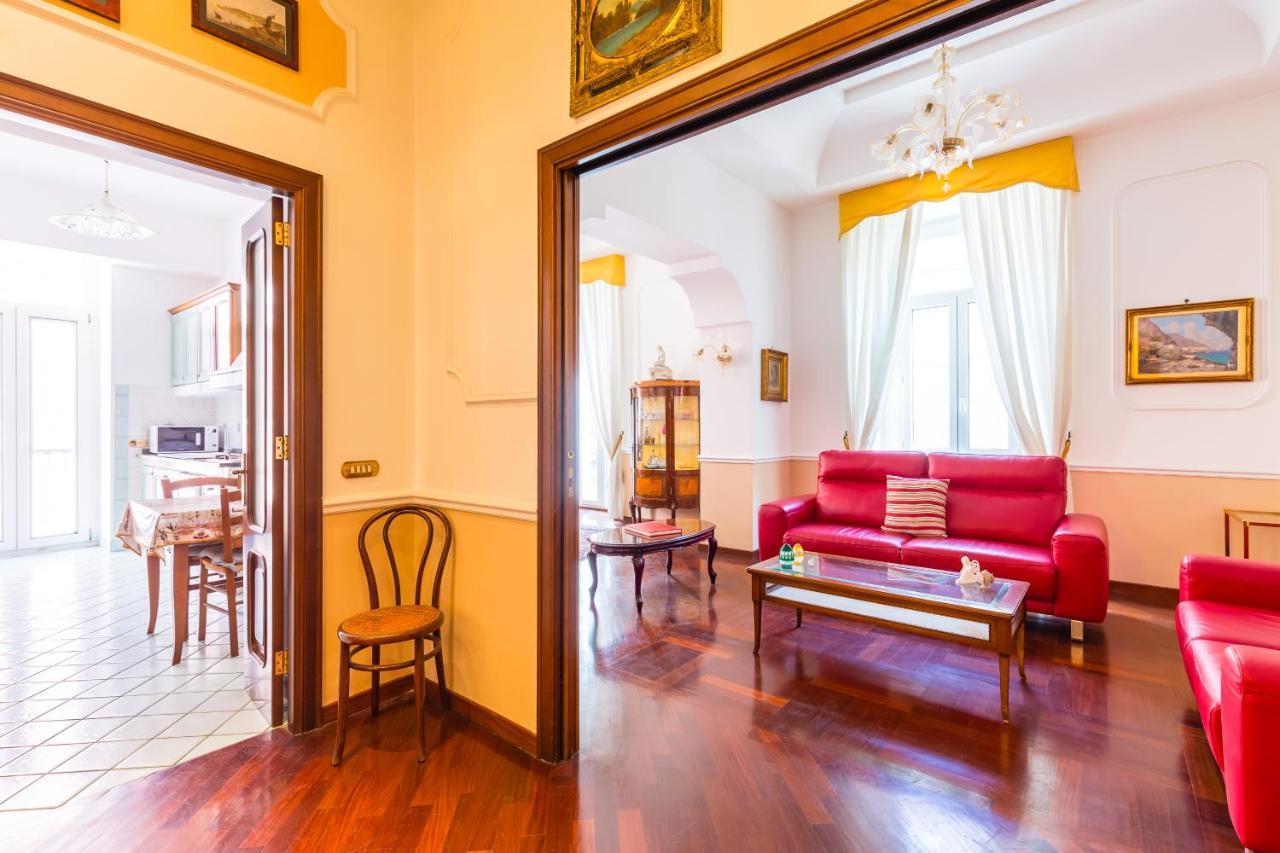 Grand Classic Apartment At San Martino By Napoliapartments Exterior photo