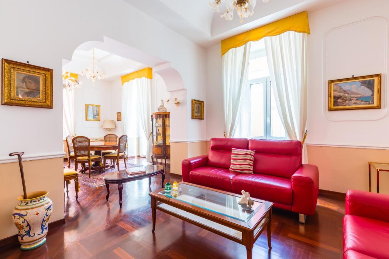 Grand Classic Apartment At San Martino By Napoliapartments Exterior photo