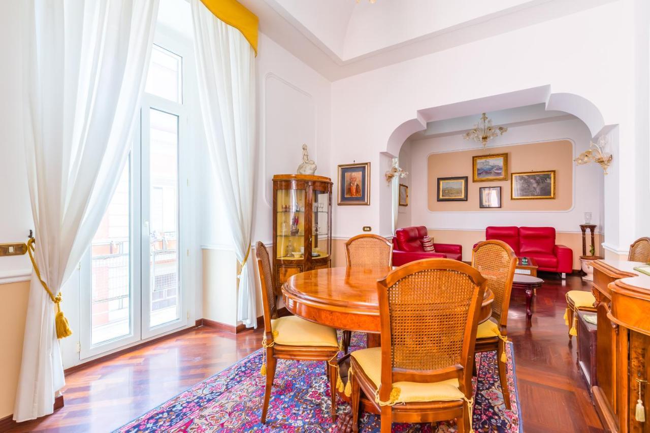 Grand Classic Apartment At San Martino By Napoliapartments Exterior photo