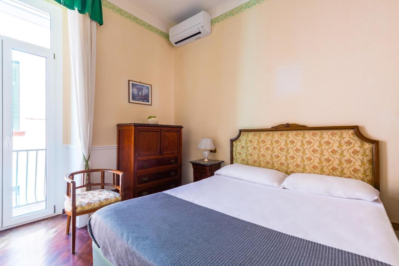 Grand Classic Apartment At San Martino By Napoliapartments Exterior photo